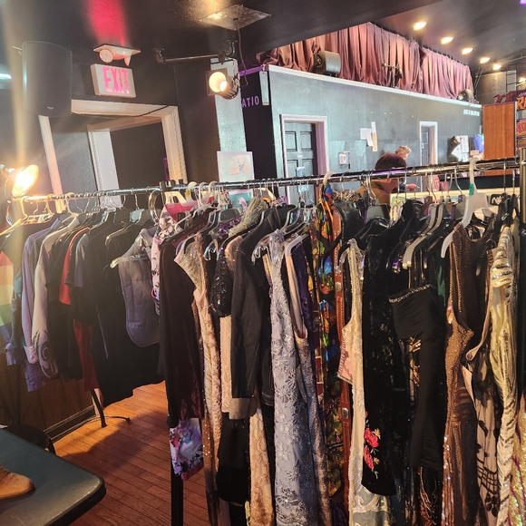 Meet your Posher, Pamela - Picture 11 of 12